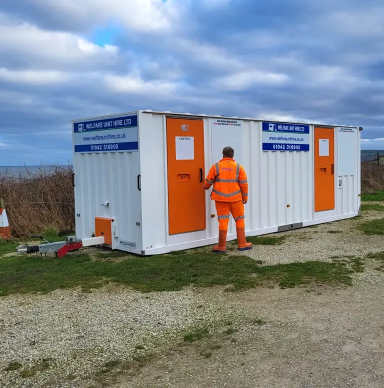 Welfare unit hire for utilities crews: Planet Power welfare unit on a North West site